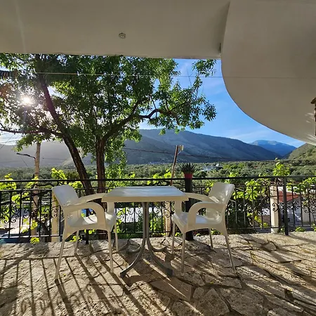 Appartement Veronika Qeparo