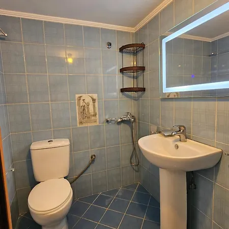 Veronika Appartement Qeparo