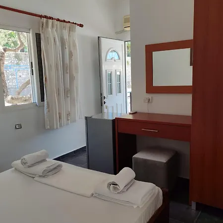 Veronika Appartement Qeparo